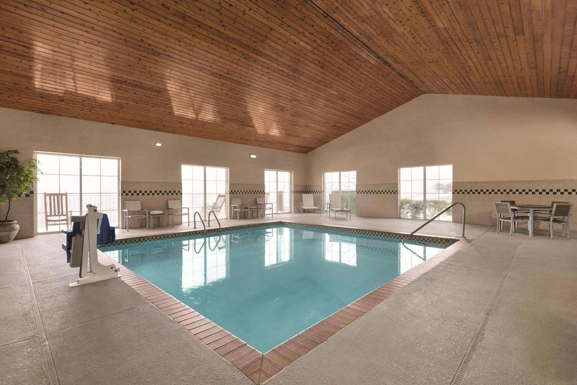 Country Inn & Suites By Radisson, Boone, Nc المظهر الخارجي الصورة