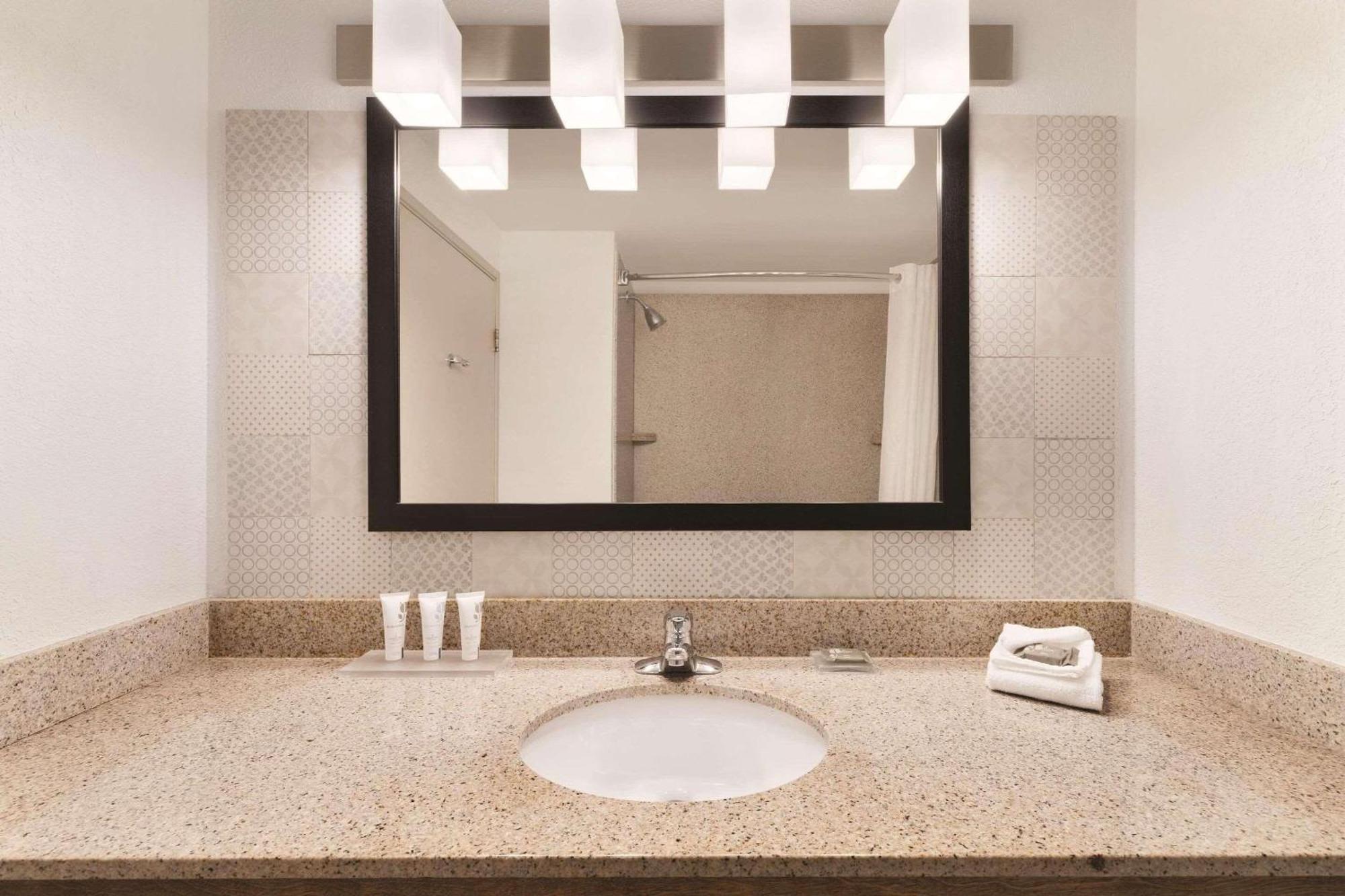 Country Inn & Suites By Radisson, Boone, Nc المظهر الخارجي الصورة
